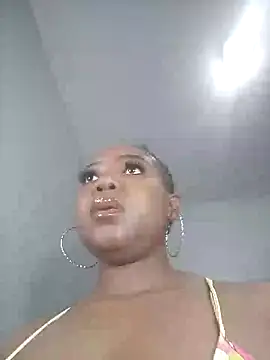 Snapshot of Sexypresh302 chatting on 02/09/25, 12:28 Sexypresh302 online show from 02/09/25, 12:28