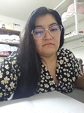 Sakura 0505 online show from 04/11/26, 10:14