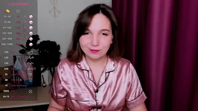 KindHazelHere  online show from 02/19/25, 08:22