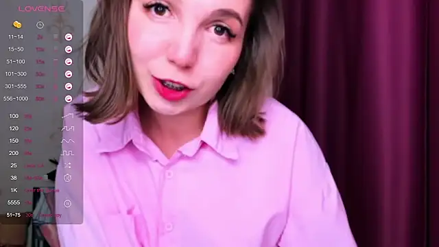 KindHazelHere  online show from 03/10/25, 08:37