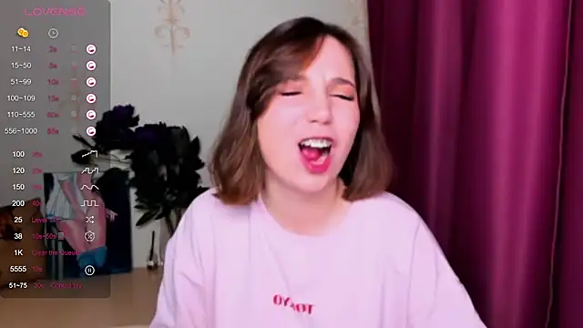 KindHazelHere  online show from 03/14/25, 08:17