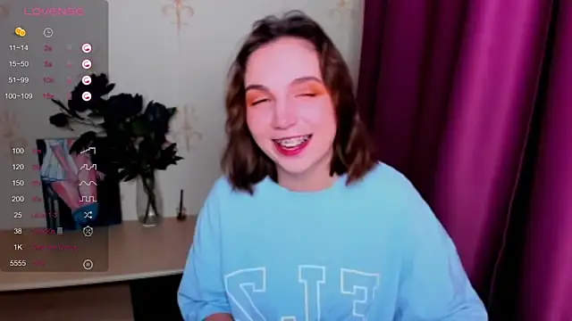 KindHazelHere  online show from 09/13/25, 08:41