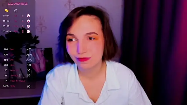 KindHazelHere  online show from 10/27/25, 08:18