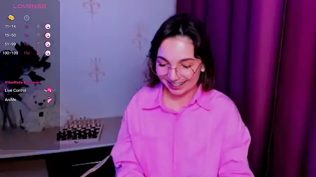 KindHazelHere  online show from 11/30/25, 02:15