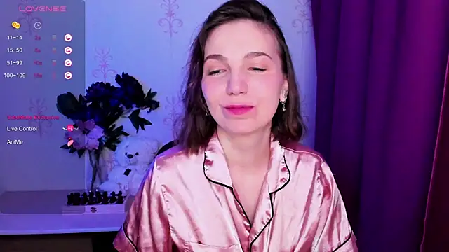 KindHazelHere  online show from 02/05/26, 08:08