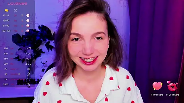 KindHazelHere  online show from 02/13/26, 10:17