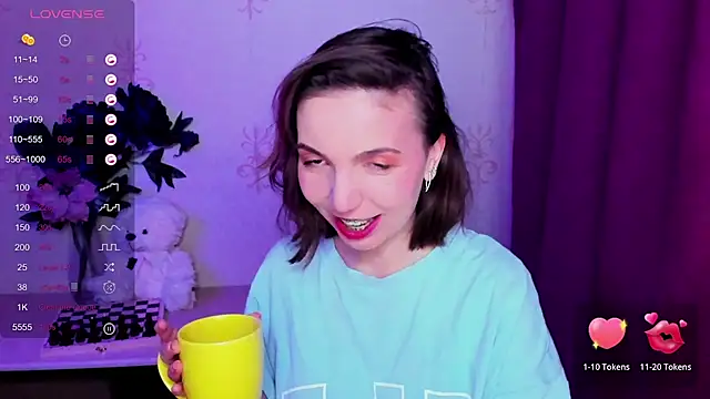 KindHazelHere  online show from 03/21/26, 10:35