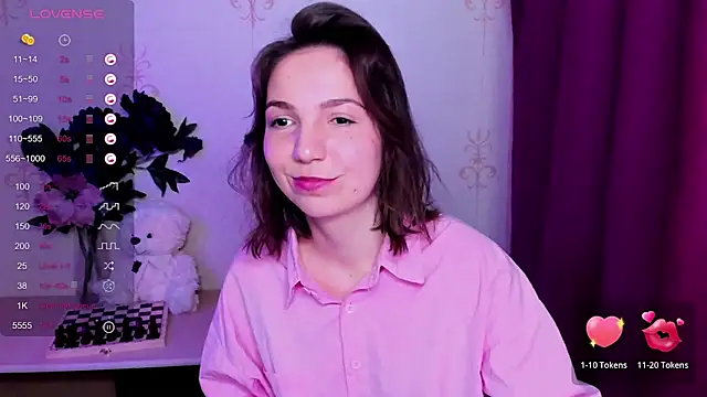 KindHazelHere  online show from 03/31/26, 06:14