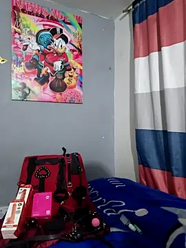 Snapshot of Giuliana90 chatting on 02/24/26, 12:08 Giuliana90 online show from 02/24/26, 12:08