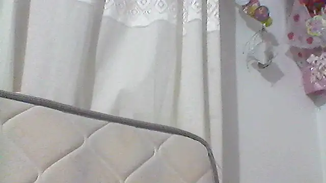 Snapshot of Giuliana90 chatting on 06/23/26, 01:47 Giuliana90 online show from 06/23/26, 01:47