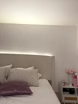 Bella cutte  online show from 12/04/25, 11:57