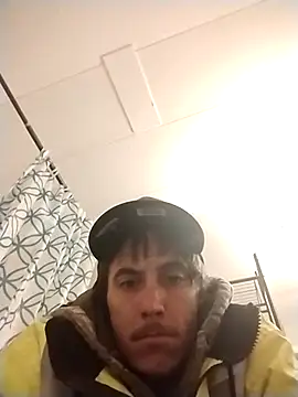 Snapshot of tuRb0420 chatting on 12/16/25, 03:33 tuRb0420 online show from 12/16/25, 03:33