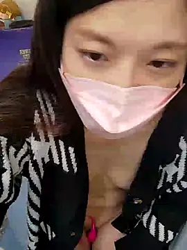 Lu Nana online show from 01/04/25, 03:07