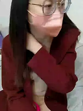 Lu Nana online show from 02/05/25, 12:49