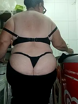 Snapshot of eroticjessitop chatting on 06/12/26, 09:03 eroticjessitop online show from 06/12/26, 09:03