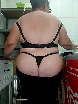 Snapshot of eroticjessitop chatting on 07/11/26, 05:26 eroticjessitop online show from 07/11/26, 05:26