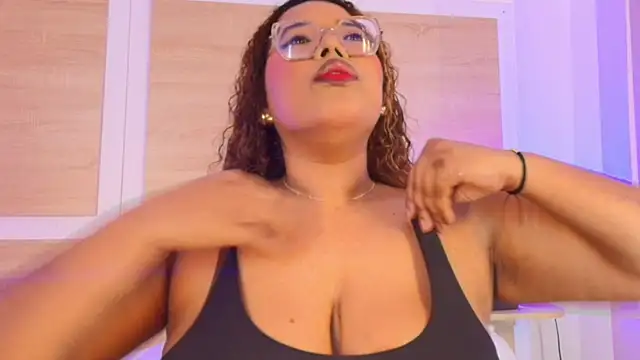 Snapshot of _nickypurple_ chatting on 07/10/26, 01:58 nickypurple online show from 07/10/26, 01:58