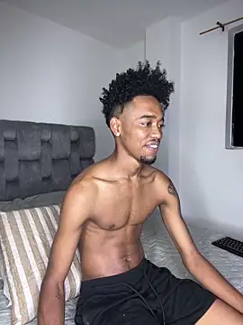 matatanlove online show from 02/13/25, 09:41