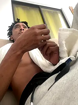 matatanlove online show from 10/18/25, 04:41