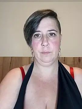 Snapshot of Evalibertinesexy chatting on 01/06/25, 08:39 Evalibertinesexy online show from 01/06/25, 08:39