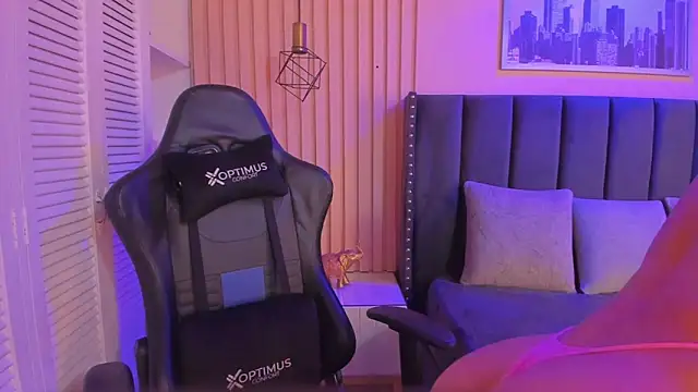 ashlye miller  online show from 03/21/25, 03:55