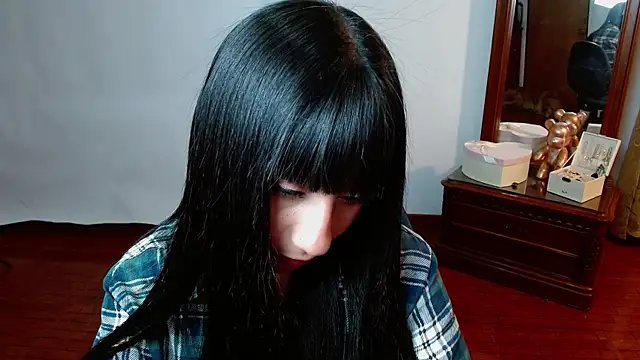 Snapshot of _holy_1 chatting on 09/28/25, 04:18 holy 1 online show from 09/28/25, 04:18