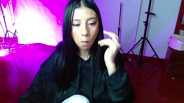 Snapshot of _holy_1 chatting on 01/07/26, 12:35 holy 1 online show from 01/07/26, 12:35