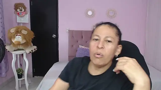 mature martina online show from 03/12/26, 07:31