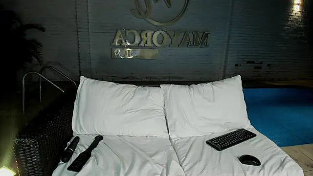 JESYSOZ23  online show from 12/23/24, 07:38