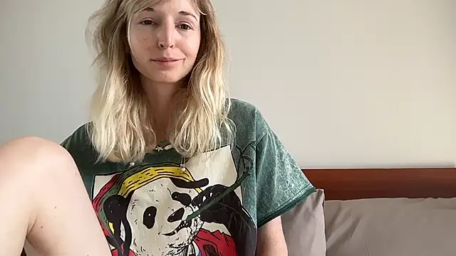 ivankai  online show from 02/15/26, 03:14