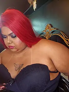 Snapshot of biancabombombbw chatting on 11/01/25, 07:43 biancabombombbw online show from 11/01/25, 07:43