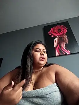 Snapshot of biancabombombbw chatting on 11/18/25, 04:22 biancabombombbw online show from 11/18/25, 04:22