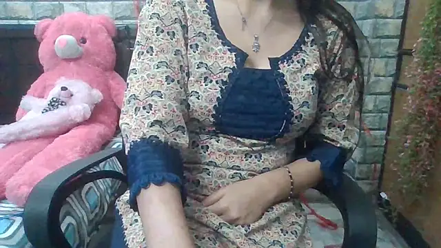 Snapshot of Sexy_iknoor chatting on 03/15/25, 04:46 Sexy iknoor online show from 03/15/25, 04:46