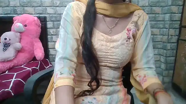 Snapshot of Sexy_iknoor chatting on 09/28/25, 04:40 Sexy iknoor online show from 09/28/25, 04:40