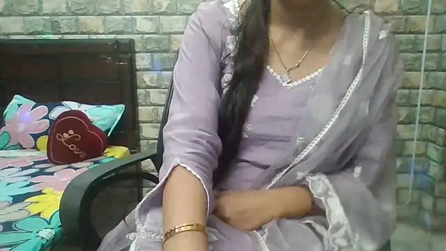 Snapshot of Sexy_iknoor chatting on 11/05/25, 04:34 Sexy iknoor online show from 11/05/25, 04:34