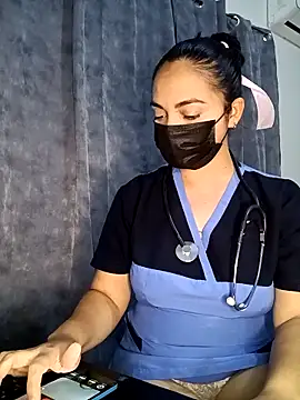 Snapshot of MEGAN_X0XX chatting on 12/15/25, 11:20 MEGAN X0XX online show from 12/15/25, 11:20