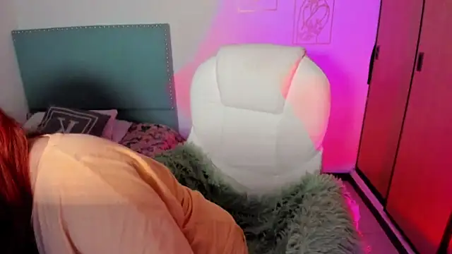 Snapshot of damn_that_booty chatting on 11/20/25, 10:26 damn that booty online show from 11/20/25, 10:26