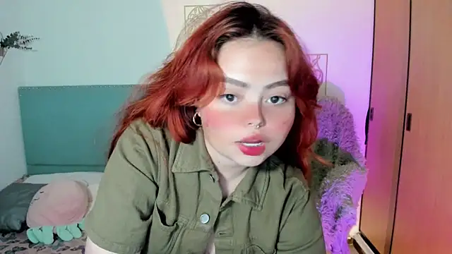 Snapshot of damn_that_booty chatting on 11/23/25, 12:43 damn that booty online show from 11/23/25, 12:43