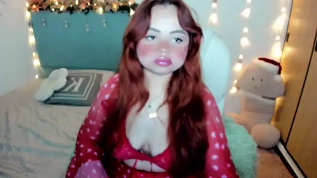 Snapshot of damn_that_booty chatting on 12/16/25, 10:53 damn that booty online show from 12/16/25, 10:53