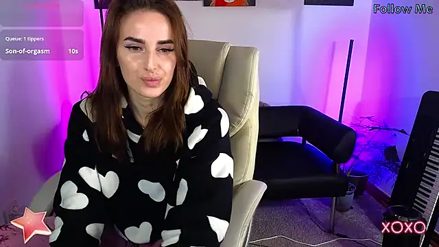 xx adrihanna xx online show from 03/06/25, 04:28