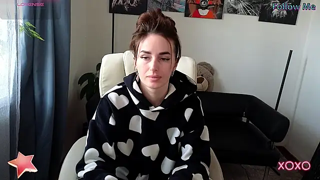 xx adrihanna xx online show from 03/15/25, 11:51