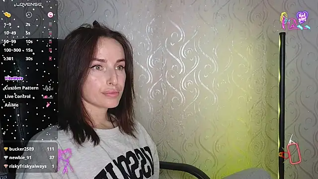 xx adrihanna xx online show from 05/17/26, 06:04