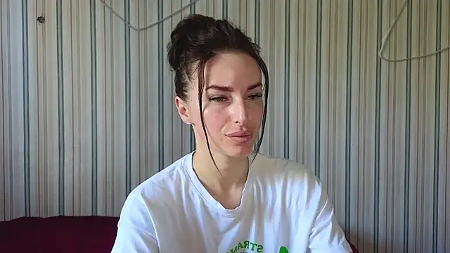 Snapshot of xx_adrihanna_xx chatting on 06/30/26, 06:14 xx adrihanna xx online show from 06/30/26, 06:14