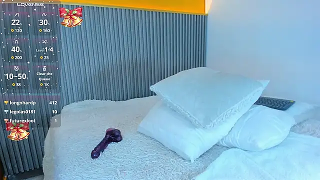 Snapshot of AbbieEdmond chatting on 12/24/24, 02:33 AbbieEdmond online show from 12/24/24, 02:33