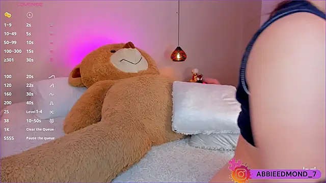 Snapshot of AbbieEdmond chatting on 01/27/25, 07:14 AbbieEdmond online show from 01/27/25, 07:14