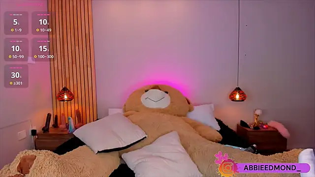 Snapshot of AbbieEdmond chatting on 02/21/25, 07:12 AbbieEdmond online show from 02/21/25, 07:12