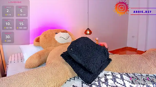 Snapshot of AbbieEdmond chatting on 03/11/25, 07:26 AbbieEdmond online show from 03/11/25, 07:26