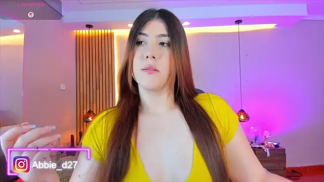 Snapshot of AbbieEdmond chatting on 09/11/25, 04:34 AbbieEdmond online show from 09/11/25, 04:34