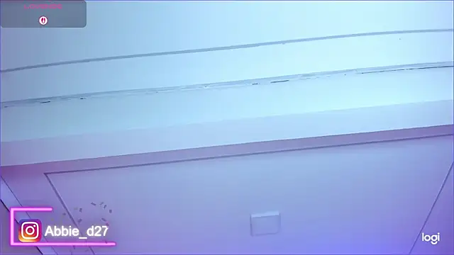 Snapshot of AbbieEdmond chatting on 09/13/25, 04:23 AbbieEdmond online show from 09/13/25, 04:23