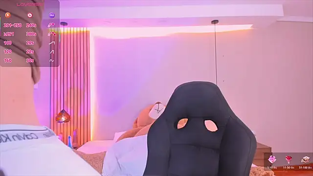 Snapshot of AbbieEdmond chatting on 11/06/25, 04:02 AbbieEdmond online show from 11/06/25, 04:02